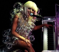 /album/photogallery/lady-gaga-tour-01-jpg/